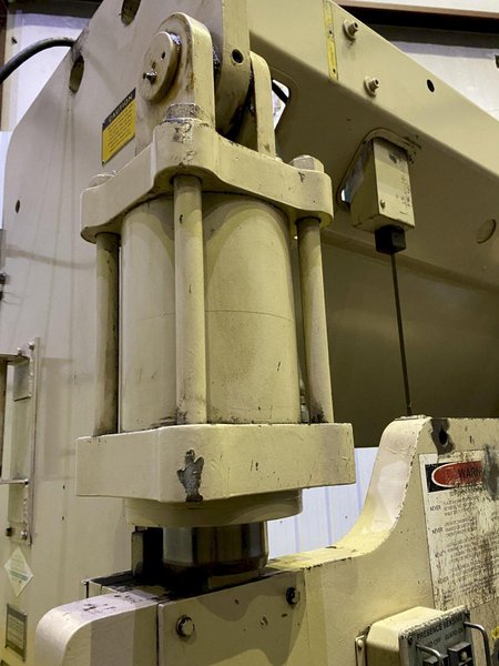 90 TON X 8' CINCINNATI MODEL #90CBx6 HYDRAULIC CNC PRESS BRAKE: STOCK #17093