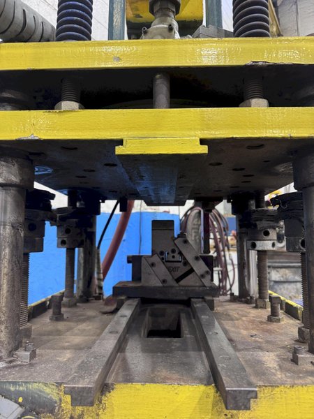15 TON AIRAM PNEUMATIC 4 POST CUTOFF PRESS: STOCK #79286