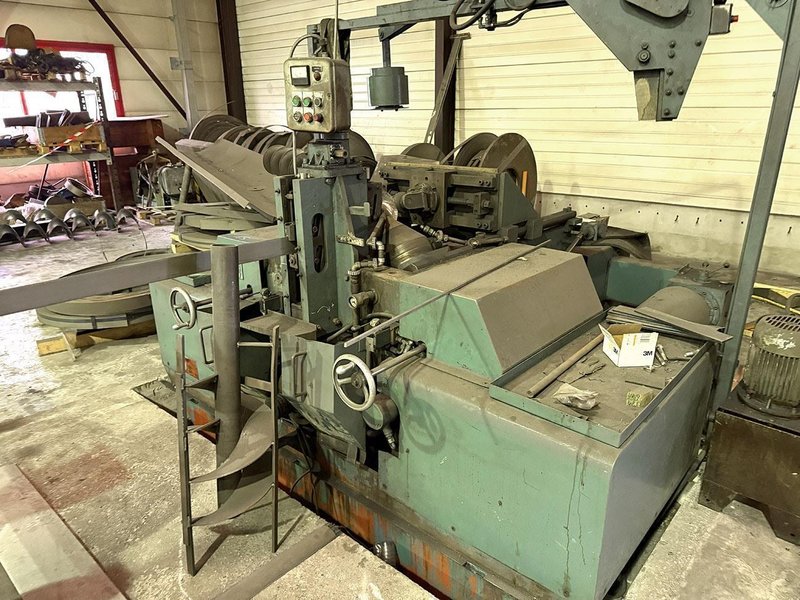 Lenham - LM 800 flight forming machine