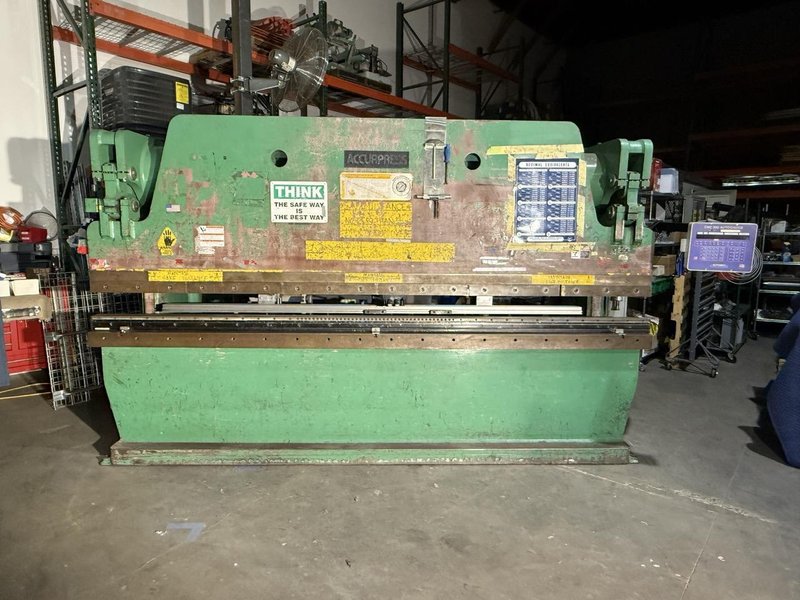 175 Ton x 12′ Accurpress 717512 Press Brake, 1992