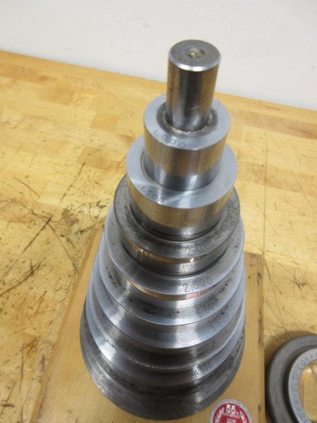 Size Control Co. Mikemaster .500"- 6.000" Tree Setting Standard 1/2" Increments on Stand with Sheffield 2.5001 Master Ring Guage- Auction Item