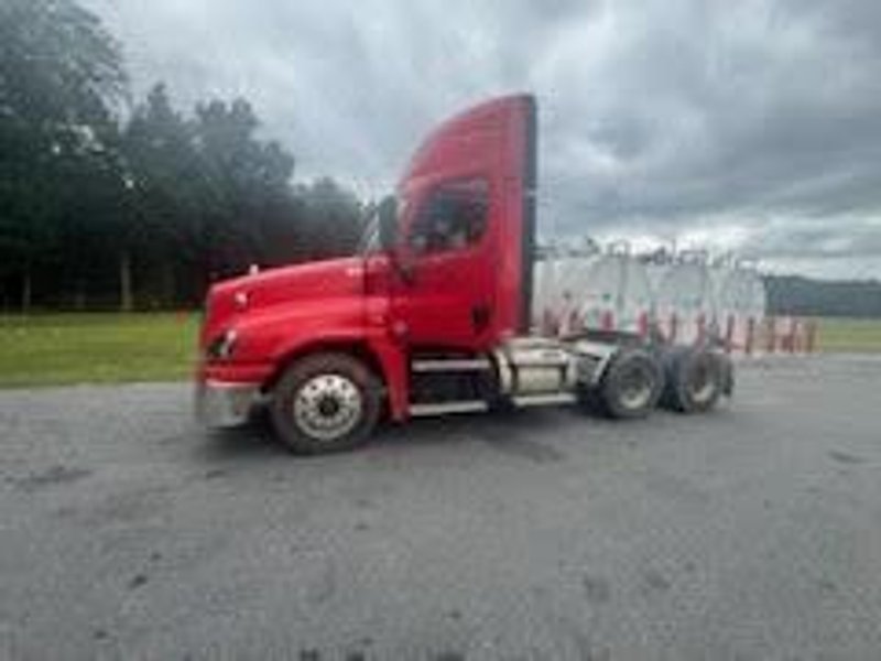 Freightliner Cascadia 125 Day Cab, 2018 – Detroit DD15, 10-Speed Manual