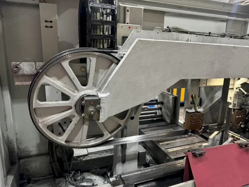 USED BEHRINGER 11.8" X 10.2" DUAL POST AUTOMATIC BANDSAW MODEL HBE 261A, Year: 2021