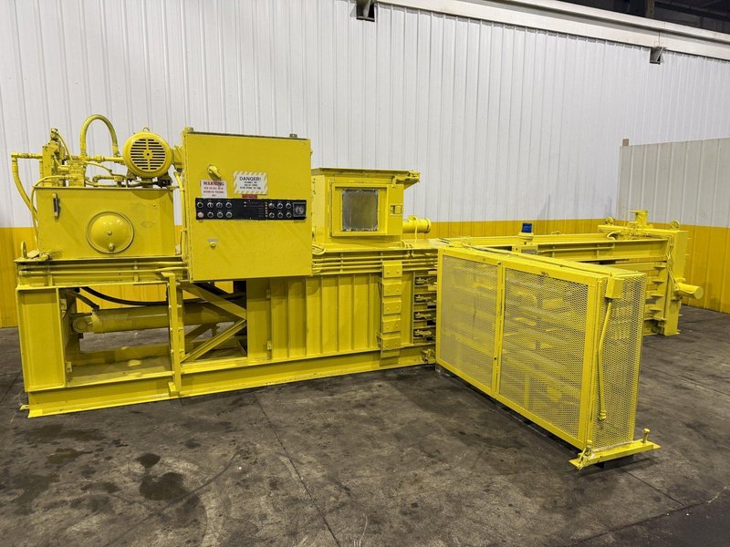 30" X 36" SELCO MODEL #HSO-107-A AUTO-TIE HORIZONTAL HYDRAULIC BALER: YOBRO #24559