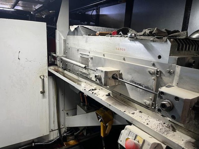 Nedschroef Model NH-515 5 Die Progressive Header