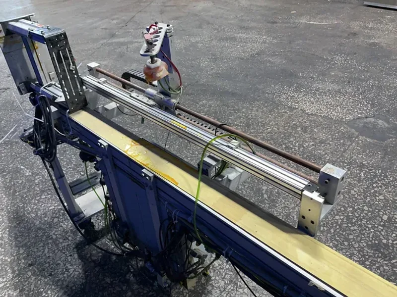DORNER 4”X250”, 3/8 HP 3200 SERIES FLAT BELT CONVEYOR WITH LUBRICATORS ASSEMBLY  -  320M042100D1301