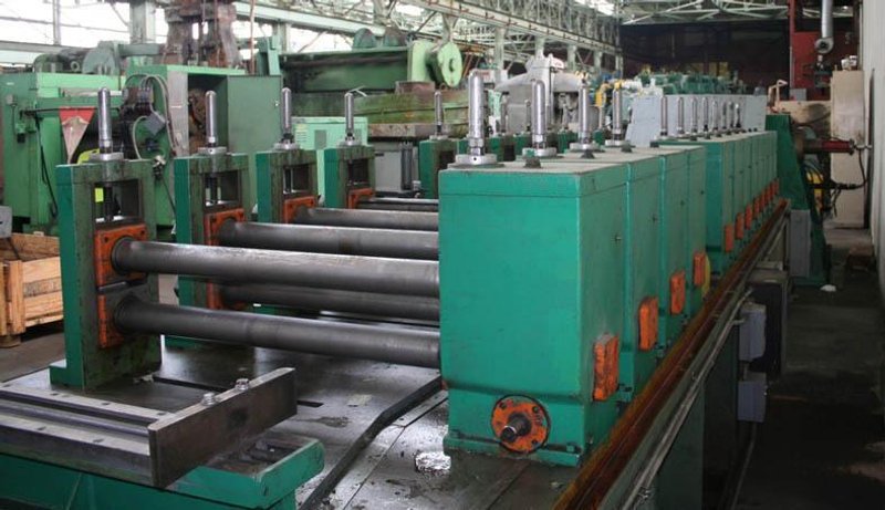 12 STAND ON 18 STAND BASE X 3.25&#039; B &amp; K ROLLFORMER: STOCK #18541