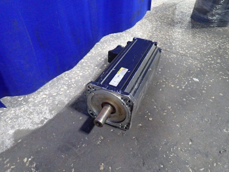 REXROTH SERVO MOTOR   -  MSK101E-0300-FN-M1-BG2-NNNN