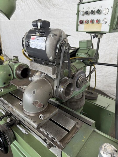 JUNGNER MASKIN US 2305 UNIVERSAL TOOL AND CUTTER GRINDER. STOCK # 0449625.