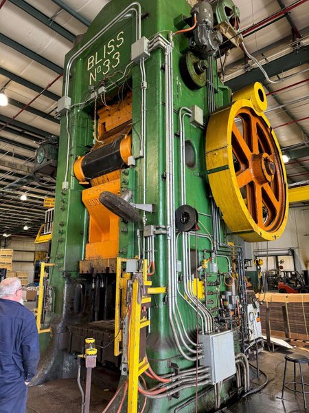4000 TON BLISS NO. 33 KNUCKLE JOINT PRESS. STOCK # 0682824