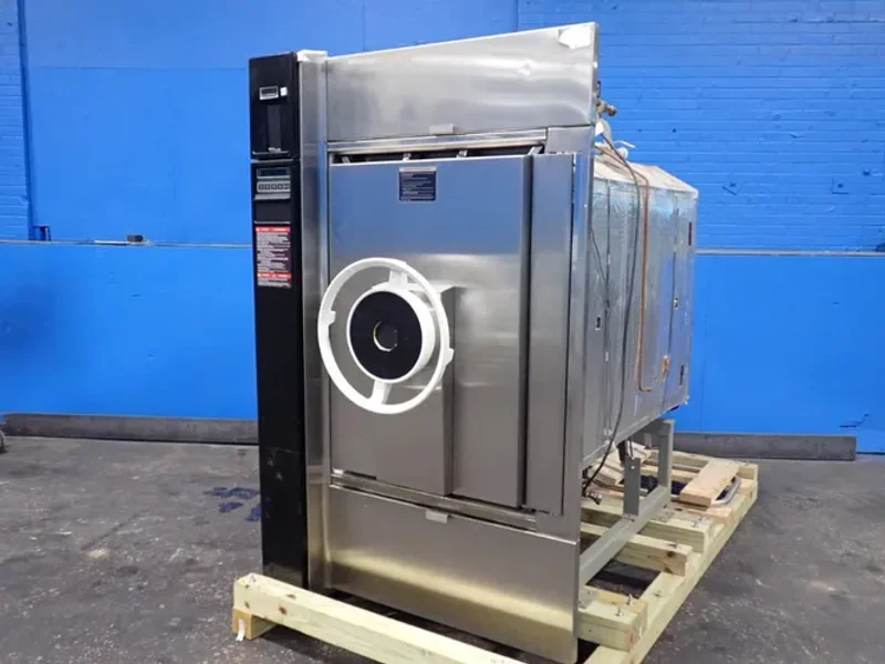 AMSCO 50" X 20" X 28" STERLIZIER   -  R785