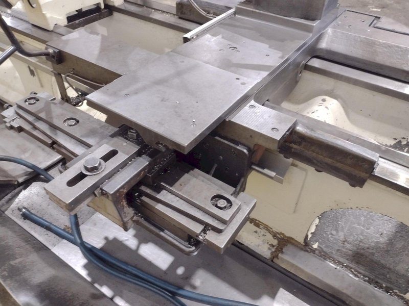 TOS MODEL #SUS-80 ENGINE LATHE : YOBRO 25404