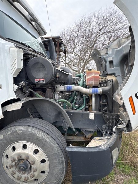 2022 Volvo VNL64T 760 4V4NC9EH7NN602666