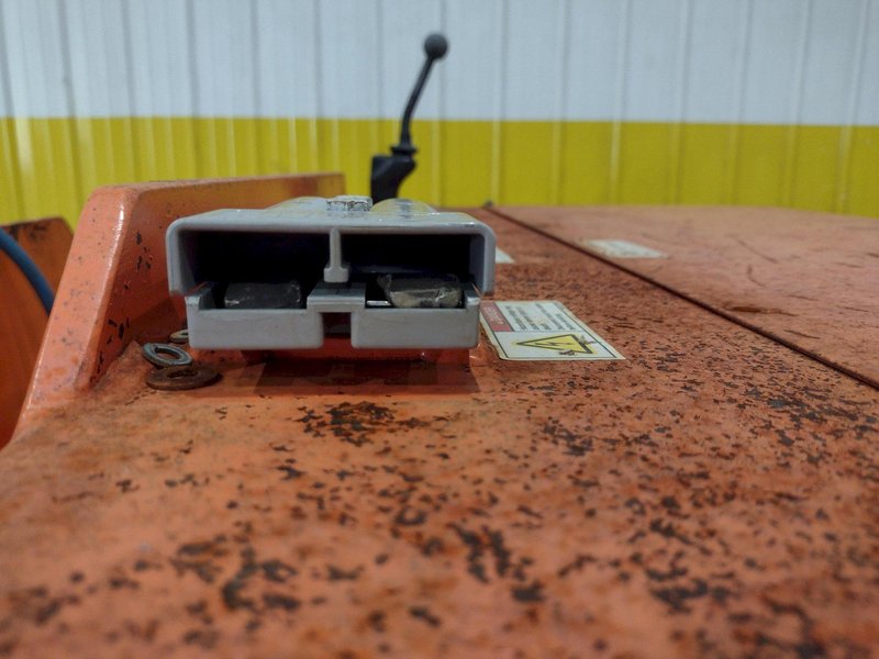 25,000 LBS RICO MODEL #R-LT-S-DD 24 VOLT ELECTRIC WALKIE-RIDE TOW LIFT TUGGER WITH PINTLE HITCH: YOBRO #25210
