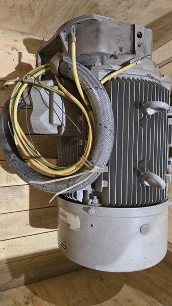 SIEMENS 1LA5207-4AA99-ZT02 75HP ELECTRIC MOTOR USED