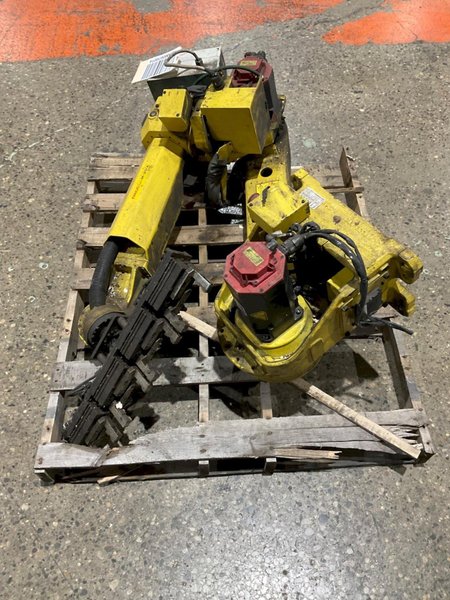 FANUC M-20IA/20T ROBOT +R-30IB CONTROLLER USED