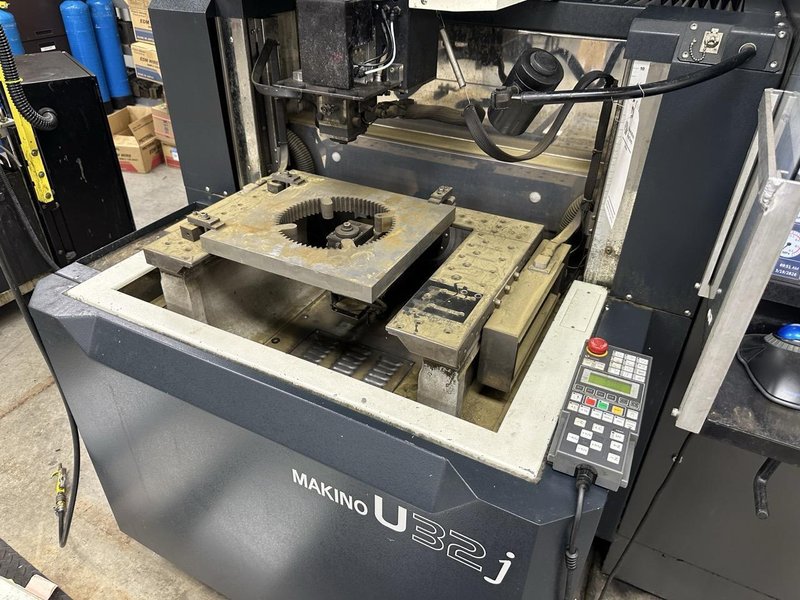 Makino U32J CNC Wire EDM, 2013