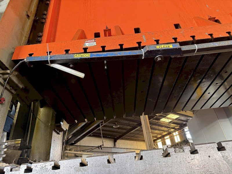 800 TON MINSTER E2-800-108-60 HEAVI-STAMPER STRAIGHT SIDE DOUBLE CRANK PRESS. STOCK #0430926