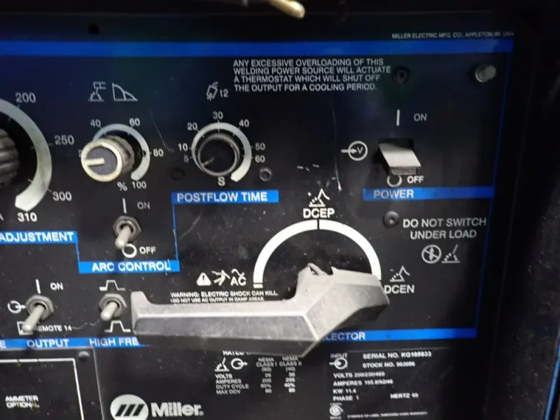 MILLER 200/250 AMPS TIG WELDER  -  SYNCROWAVE 250