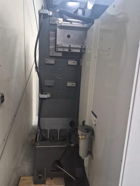 Haas VF-3 SS CNC Vertical Machining Center, 2022 – Haas CNC Control, Chip Auger, Coolant System