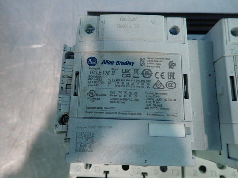 ALLEN BRADLEY 75KW REVERSING CONTACTOR   -  104-E116KD22