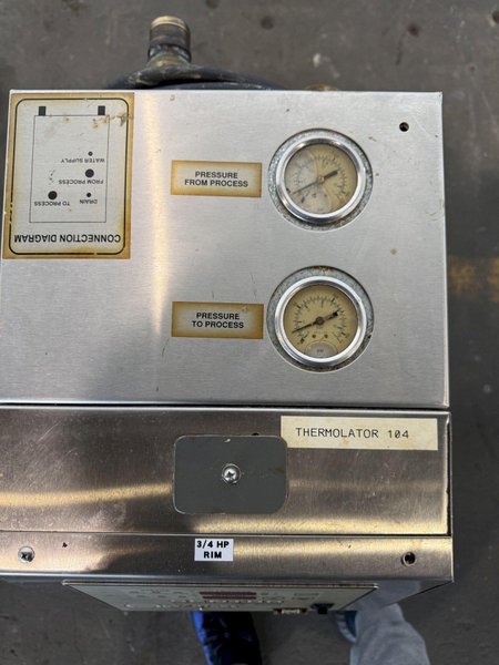 ADVANTAGE ENGINEERING WATER-CIRCULATING TEMPERATURE CONTROL UNIT. STOCK # 1116024