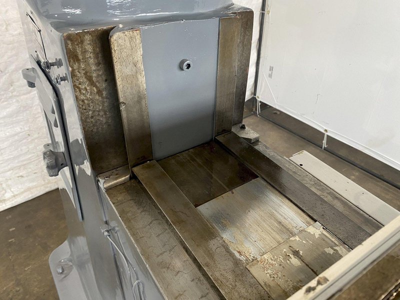 2 HP PILGRIM INDUSTRIES VERTICAL MILL. STOCK #0742922.