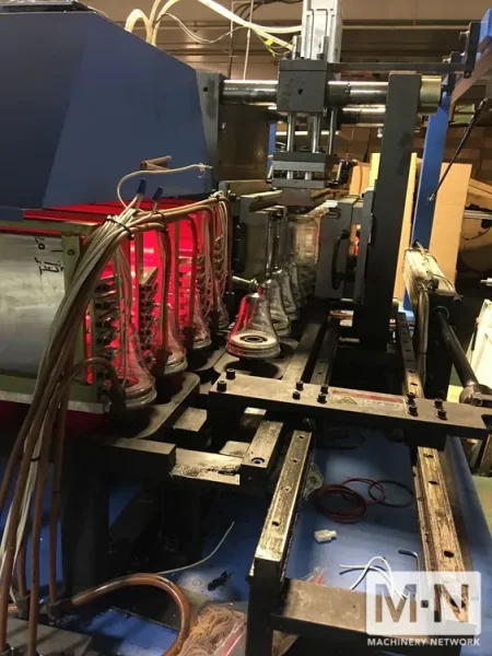 4 HEAD JUNSUN MACHINERY MODEL JS-J2L-4A 2 STAGE BLOW MOLDING MACHINERY MFG 2017