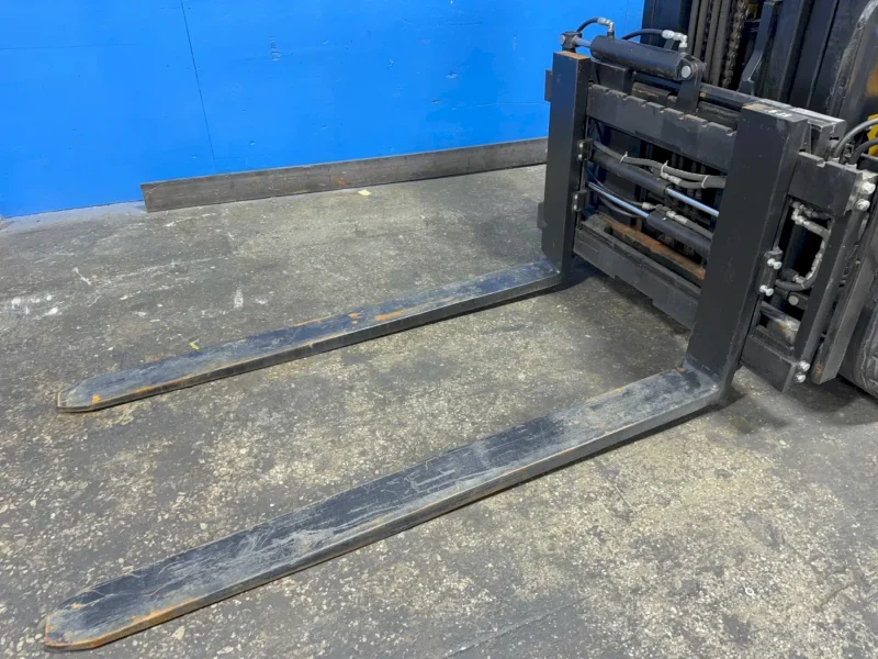 Yale 9600 Lbs Propane Forklift - Glp100vxnkhe088