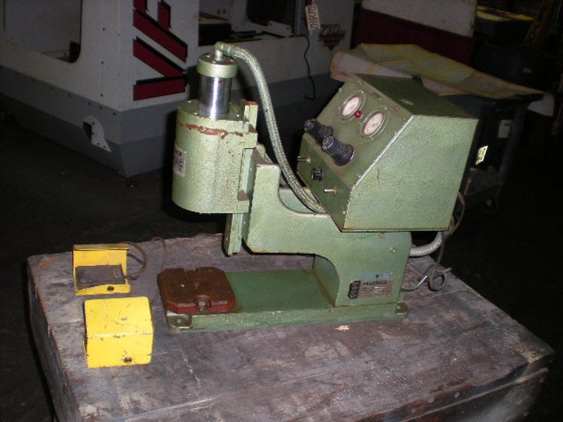 Conrac Presstaker Air Press No. 020-B-SA500, 2" Stroke, 5" x 5" Bolster, 1 Phase