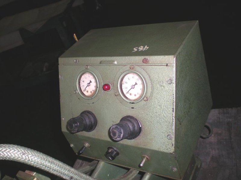 Conrac Presstaker Air Press No. 020-B-SA500, 2" Stroke, 5" x 5" Bolster, 1 Phase