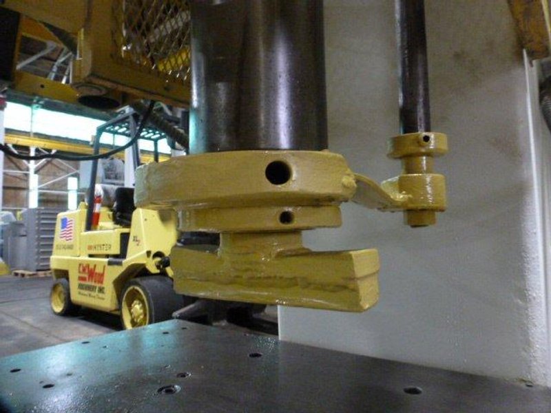 16 Ton EITEL No. P16A, Gap, 16" Stroke, 21" D.L., 17" x 17" Bed, 9" Thr., Clean