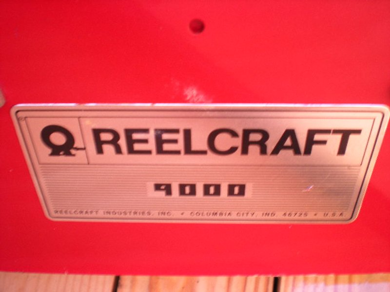 REELCRAFT SPRING RETRACTABLE FUEL HOSE REEL
