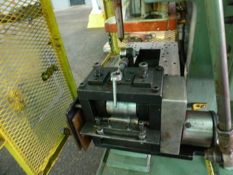 22 TON PERKINS No. 22-S, 2&quot; Str., 7&quot; S.H., 22&quot; x 12&quot; Bed, V-Speed 100-400 SPM, Clean