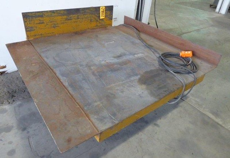 6000 Lb. ECOA Hydraulic Lift/Tilt Table, 60" x 65" Platform, 10" Lowered, Pendant