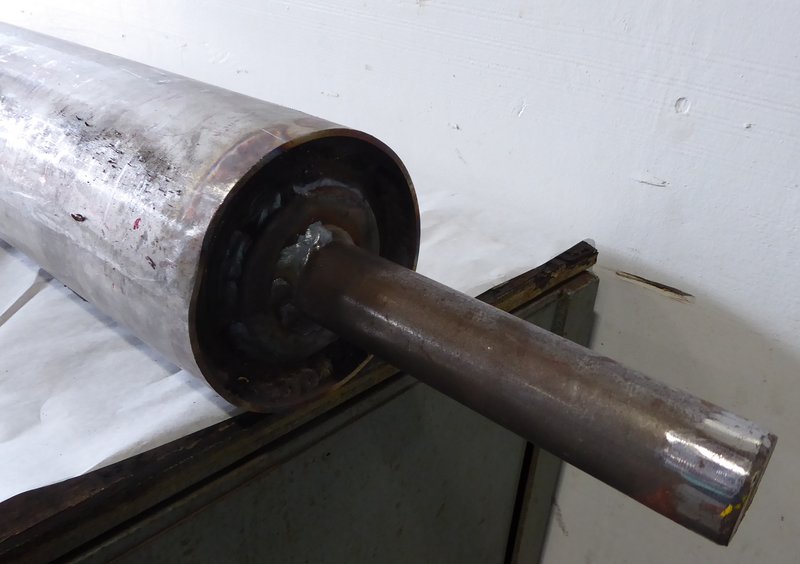 Magnetic Roll: 34&quot;L x 5&quot; Diameter, 1-1/2&quot; Shaft