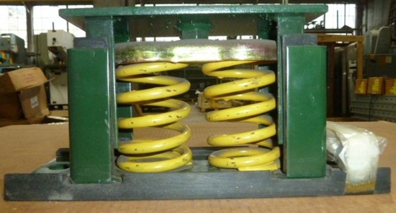 SPRING ISOLATION MOUNT: Color-Green w/ yellow springs, (3) Available