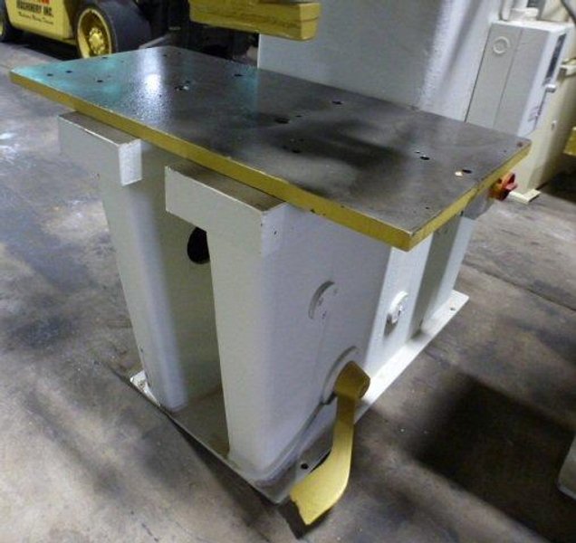 16 Ton EITEL No. P16A, Gap, 16" Stroke, 21" D.L., 17" x 17" Bed, 9" Thr., Clean