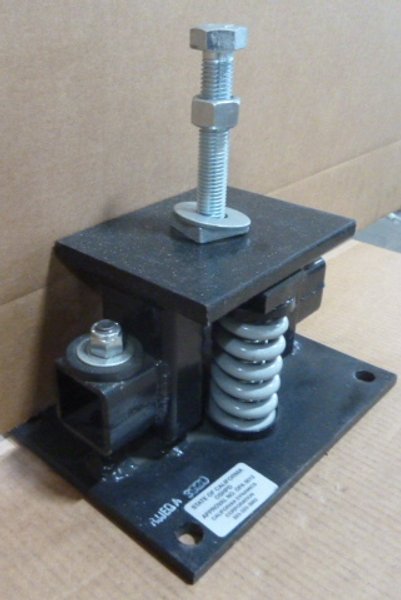 SPRING ISOLATION MOUNT: Cali. Dynamics, Model: RJJEQA3920 (4) Available