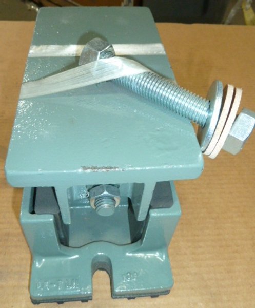 SPRING ISOLATION MOUNT: VMC, SPG MTG LKE-56, Gray with 4 purple springs,  (6) Available