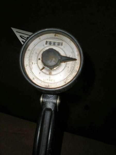 REELCRAFT SPRING RETRACTABLE AIR HOSE REEL