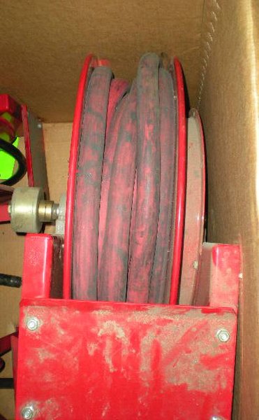 DOUGHTON SPRING RETRACTABLE AIR HOSE REEL 