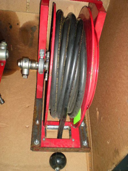 REELCRAFT SPRING RETRACTABLE AIR HOSE REEL
