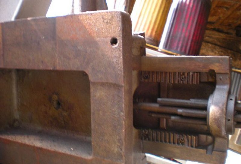 TURRET ATTACHMENT, 6 POS. FITS 18&quot; SWING LATHE