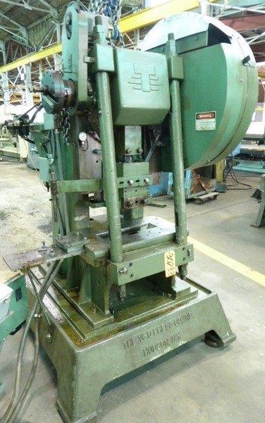 35 Ton V &amp; O No. 35-ST, 1-1/2" Str., 10" S.H., 200-600 SPM, 16" x 29" Bed, A.C., 7.5 HP