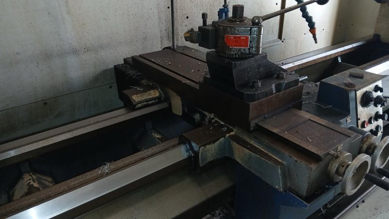 Weiler E70 x 3000, 2012 – CNC Lathe, Weiler Control, 8″ Spindle Bore, Chip Conveyor