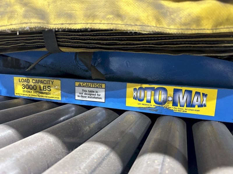 3,000 LBS X 48" X 48" ROTO-MAX HYDRAULIC SCISSOR LIFT TABLE W/ ROTARY LEWCO ROLLER CONVEYOR TOP, 110 VOLT: STOCK #20870