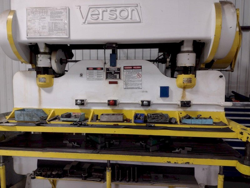 90 Ton x 10′ Verson 65 90 Mechanical Press Brake/Bed Press, 1961 – 12″ Shut Height