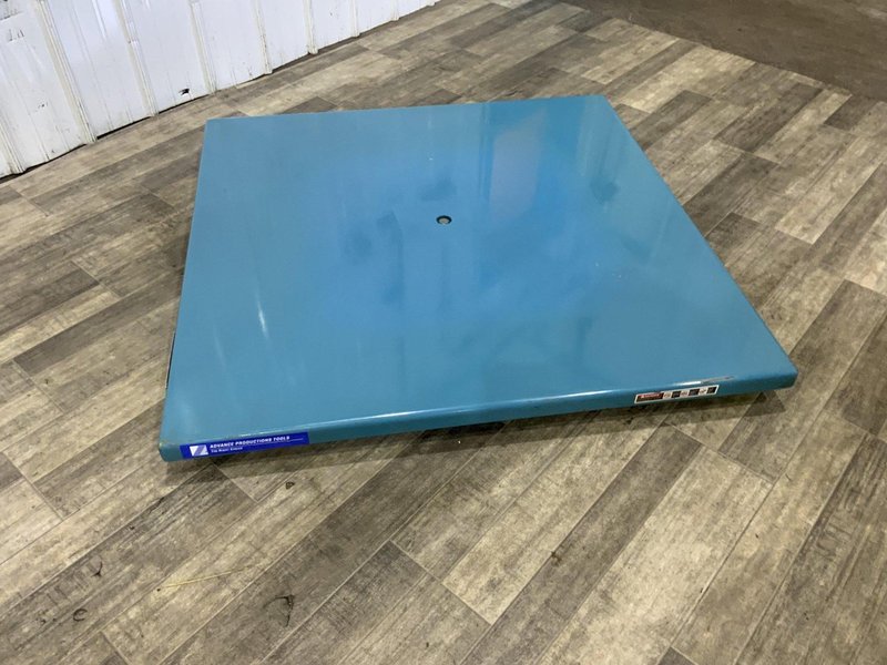 2000 LB ADVANCE LIFTS NON POWERED ROTARY TABLE: STOCK #80701