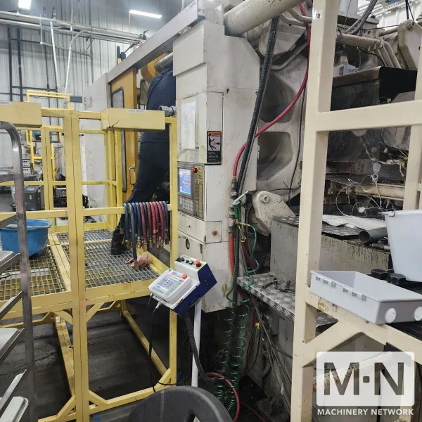 720 TON 126 OZ TOSHIBA MODEL ISGT720V21-59B  INJECTION MOLDING MACHINE MFG 2003